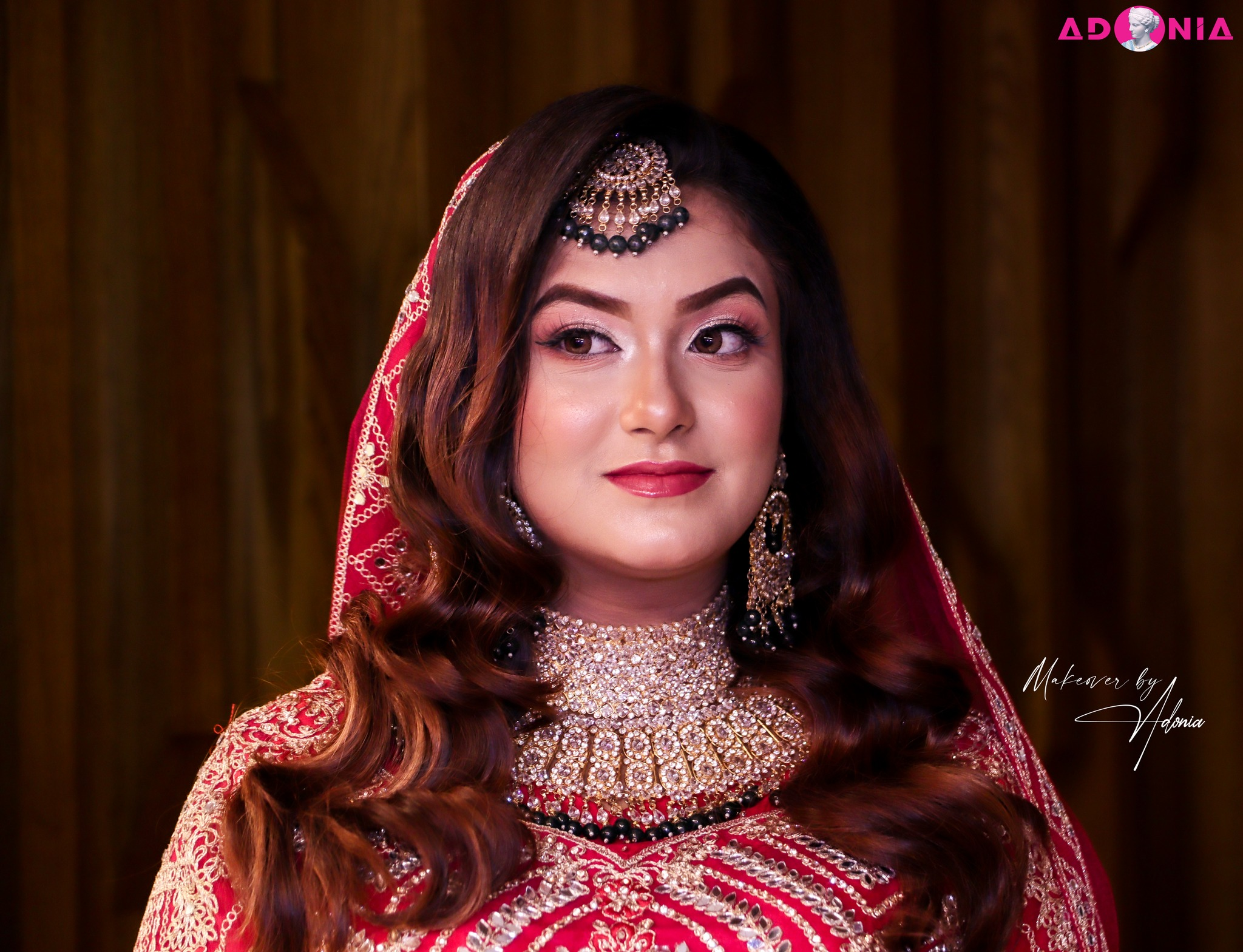 Book your Reception Bridal Makeover at Adonia Women’s Parlour  in Dhaka for a glamorous and elegant bridal look. Our professional makeup artists provide flawless reception makeup, premium hairstyling, and long-lasting beauty services to make your special 
